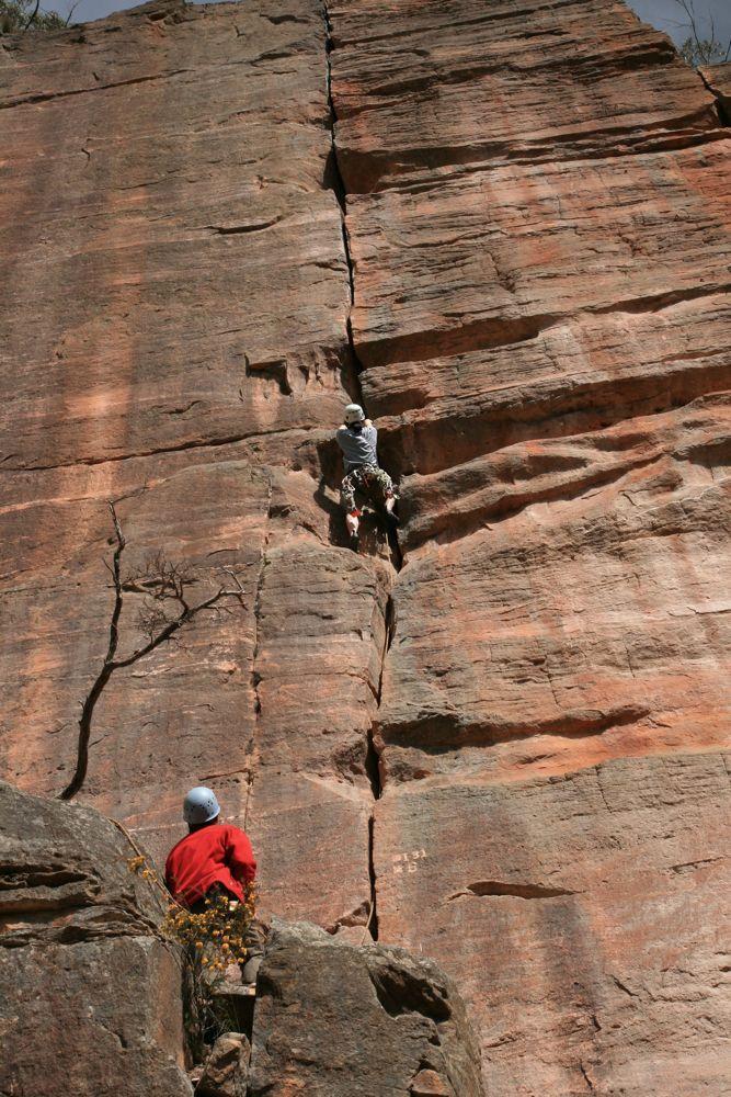 Intermediate Climbing Trip: CosmiCrAcktion - Death Cracks